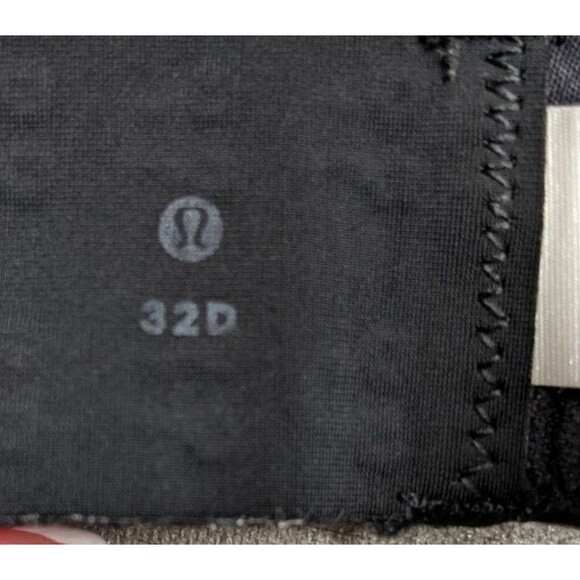Women's LULULEMON Swift Speed Black Adjustable Strap High Support Bra 32D - Picture 7 of 13